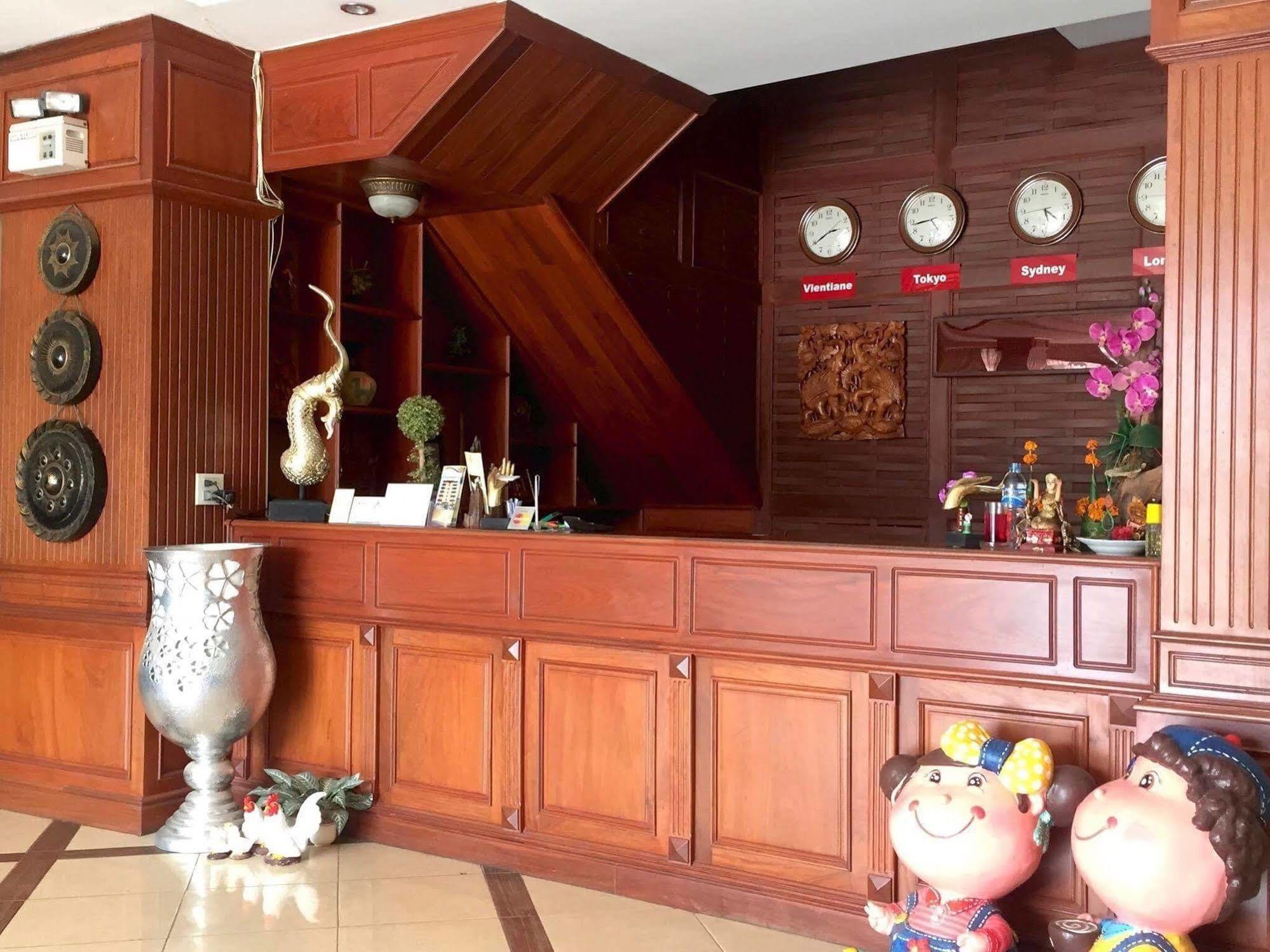 Domon Hotel Vientiane Exterior photo
